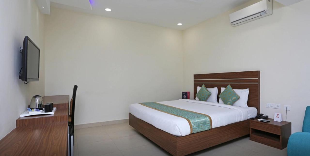 Jenus Hotel-sindhi Camp 3* Jaipur